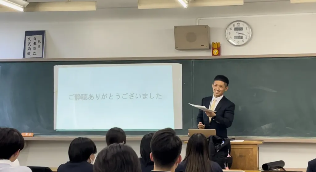 高等学校へ講師務めさせていただきました