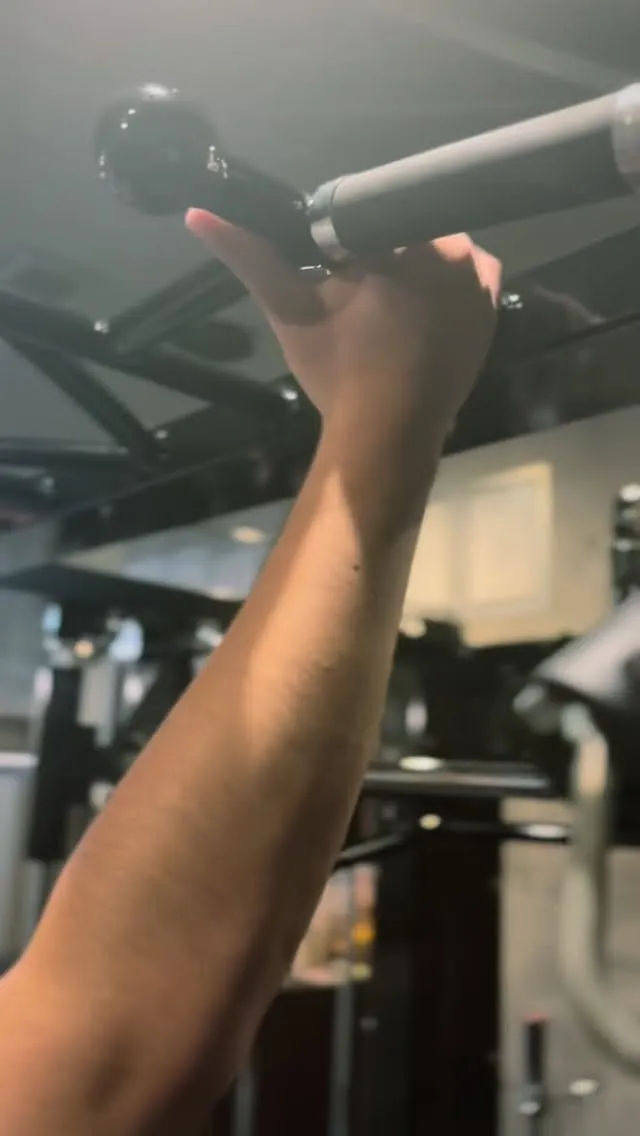 23歳　会社員　KEEP ON 